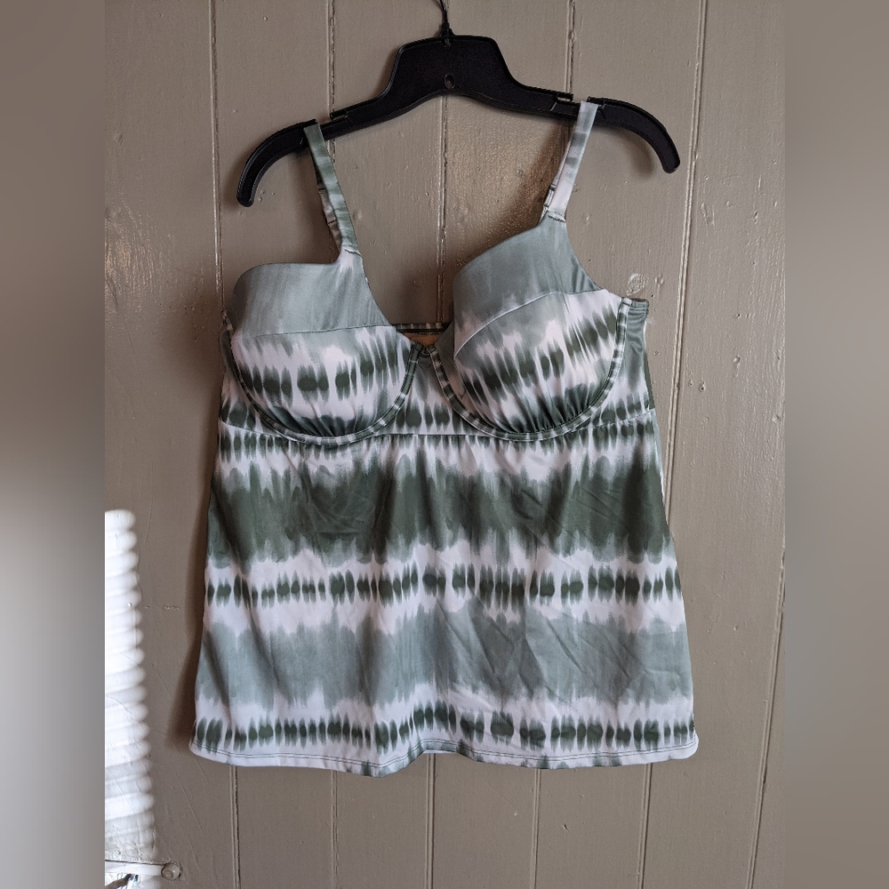 Cacique swim top